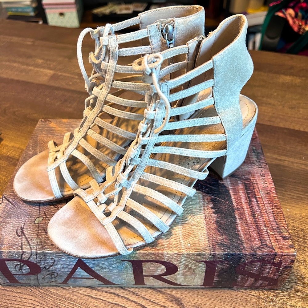 Pour La Victoire Annabelle suede gladiator sandal, beige chunky heel tieup, 7.5